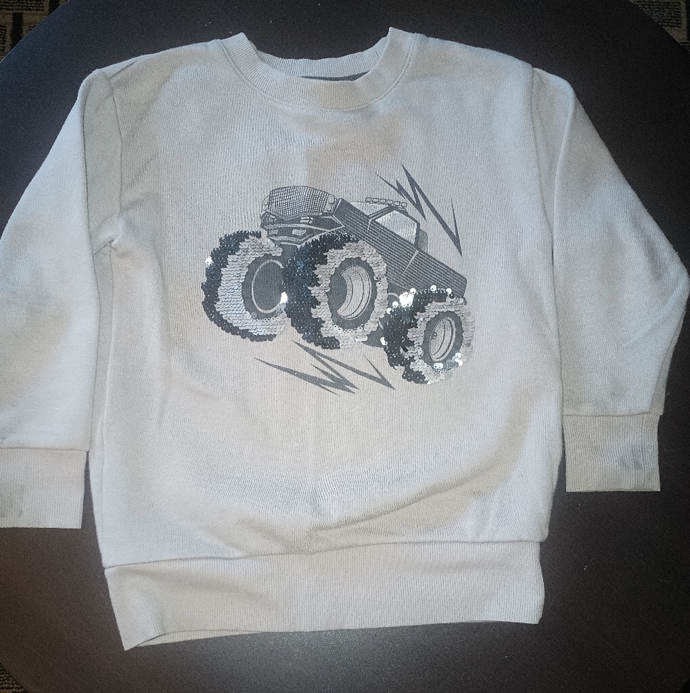 6/7 Boys monster truck sweatshirt